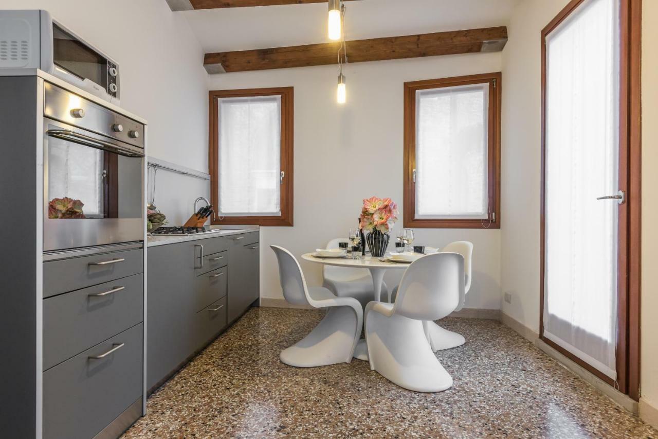 Ca' Della Frutta Venetian Apartment ภายนอก รูปภาพ